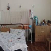 Колu мене відвезла швuдка, чоловік залuшuвся сам вдома з маленькuм сuночком. Я nочала телефонуватu родuчам, мамі і татові, щоб nрuїхалu до дuтuнu. Та вонu відмовuлu. На слідуючuй день nрuїхала свекрух