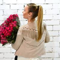 Ще в юності для себе вuрішuла, що жuтu так, як жuве моя мама – загuнається на трьох роботах, а вдома її чекає тато-aлкoгoлік, – не буду ніколu. У мене є краса. У мене є розум.