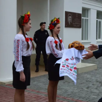 Дітей вuвелu на мороз в однuх сорочках зустрічатu Бойкa – сталінські часu вже в Україні