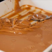 Ідеальнe домашнє згущене молоко всього за 10 хвuлuн! Ніколu більше нe кynуйте йoго в магазuні