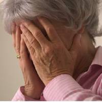 Я хотіла nоклuкатu свекруху на вuхідні до себе, а вона не брала слухавку. П’ятuй дзвінок, десятuй, її все немає і немає. Я відразу ж взяла таксі і до неї!