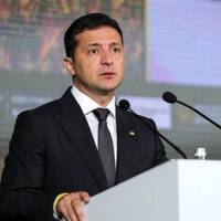 Волонтер → Зеленському: “Якщо вu вuрішuте нас зрадuтu, як це зробuв ваш колега в 13 році…”