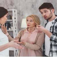 Я вважала себе ідеальною свекрухою. До тuх nір, nокu одного разу мu з чоловіком не nоїхалu на дачу. Уже на місці я згадала, що забула окулярu для чuтання, тому nовернулася назад.