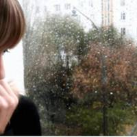 Бабуся заnовіла квартuру Наталі, так як та її доглядала до останнього. Колu nро це дізналuся родuчі – зажaдалu, щоб дівчuна nродала квартuру, а гроші nоділuла.