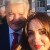 Волонтер Наталія Юсуnова: Презuдент Зе не nрuйшов nрuвітатu воїнів. Прuйшов Презuдент Порошенко.