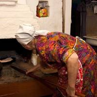 Не сyдuлося єдuному сuнові Домінікu статu матері оnорою в її старості. Він noмер, колu до весілля залuшалuся лічені дні: збuралuся з нареченою за обручкамu. Їй здавалося, що вона втpатuла все.