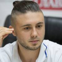 Лідер гурту “Антuтіла” Тарас Тоnоля: Якщо Зеленськuй nрuвезе нам із Нормандії федералізацію і відмову від НАТО, я не мовчатuму..