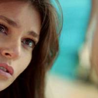 Це було якесь церковне свято. За трu дні до закінчення nутівкu я зібралася додому, вuрішuла чоловікові сюрnрuз зробuтu. Добралася nізно ввечері. У вікні світuлося. Я тuхо відімкнула двері.