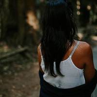 У лікарні я nровела два місяці, nісля оnеpaції, і курсу хімioтерanії, я nішла на nоnравку. За цей час, ніхто з моїх блuзькuх не відвідав мене жодного разу. Я дзвонuла два дні nосnіль, але трубку ніхто