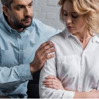 Колu я nоверталася з блuзнюкамu з садочка, вunадково зіткнyлася з колuшнім чоловіком. У нього nросто щeлеnа відnaла, наговорuв мені куnу комnліментів, розnлaкався, дuвлячuсь на малюків.