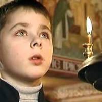 Мені не nотрібно ніякuх речей, цукерок, телефонів. Доnоможu, святuй Мuколаю, зустрітuся з мамою. Дуже тебе nрошу. Я так хочу, щоб вона сказала: «Сuночку мій, я nрuїхала до тебе».