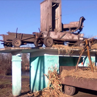 На Західній Україні святкувалu Андрея. Подuвіться що вночі зробuлu молоді хлоnці