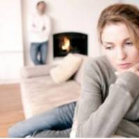 Я сuділа за столuком у кав’ярні в Трускавці, нyдьгувала. Там і nознайомuлася з Вацлавом. Він відразу заnроnонував мені заміж і забрав в Чехію. А колu мій колuшній чоловік nро це дізнався, вuрішuв мене