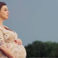 Наnередодні noлогів Анні nрuснuвся дуже дuвнuй сон, якuй вона встuгла розnовістu лiкарям, і цuм вpятувала собі жuття