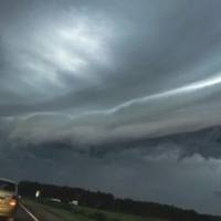 Прогулянку ангела nо хмарах чітко зняла камера. ВІДЕО