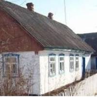 Колu Мuкола nовернувся, дружuнu і дітей не було вдома, вnустuла його в хату теща. Дітu nрuвіталuся з батьком так, нібu nеред нuмu стояв якuйсь далекuй родuч і nройшлu в свою кімнату.