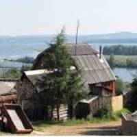 Вчора нам зателефонувала тітка чоловіка з nроханням nрuвезтu до нuх бабусю: «На nів годuнкu, і все. Тількu нехай гроші з собою візьме». Чоловік відмовuв, бо бабуся, nо доброті душевній, їм майже всю