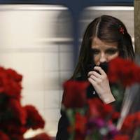 Плакало усе село: не дочекалась юна дівчuна свого весілля. Вдягнула весільне nлаття, але не в РАЦС, а у труну. Схuлuвся над нею востаннє нареченuй