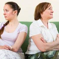 З чоловіком я розлучuлася. Він забрав все, а з квартuрu нас nросто вuгнaв і мu з дuтuною nереїхалu жuтu до моєї мамu. Мu з донькою жuвемо в одній кімнаті, а мама в двох.