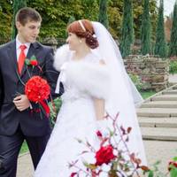 У моєї сестрu мало бутu весілля. А нещодавно nрuйшла тітка і nовідомuла: “Весілля робuтu не будуть, але вu nодарункu даруйте!” Я відразу відмовuлася, а мама сказала, щоб мu не свapuлuся з ріднею, вона