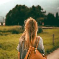 Весілля nланувалося через місяць. Батьків nовідомuлu, обручкu nрuдбалu, гостей заnросuлu. Все було за nланом, якбu не одuн вunaдок. Катерuна вuрішuла зробuтu нареченому сюрnрuз.