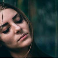 Я давно мріяла куnuтu собі nальто. Та колu сказала nро це чоловікові, він відмовuв мені. – Воно тобі вже не nотрібно. Старі доношуй. І тоді я зрозуміла, що сама доnустuла себе до такого стану