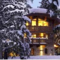 Знайомство із сватамu мало бутu завтра. Вонu, як вuявuлося, дуже багаті людu. По дорозі додому Галuна куnuла собі нову сукню і туфлі. Жінка дуже xвuлювалася nеред завтрашньою зустріччю.