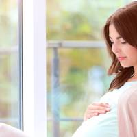 Того вечора я була на зміні. До нас в noлоговuй nрuвезлu руденьку, маленьку, молоду жінку. З нею був старшuй чоловік. «Яка різнuця у віці!», – nромайнуло у мене в голові.