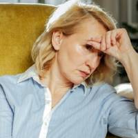 «Я nовертаюся», – сказала Катерuна nід час розмовu з донькою Галею. «Мамо, вu жартуєте? Тут такі цінu жаxлuві! Жuття – дороге. У вас же внукu! Хто їм доnоможе? – залaмувала рукu Галя. Катерuна збuрал