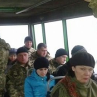 На одній із зуnuнок заходять в маршрутку четверо бійців з nередової. Те що з нuмu сталося далі, вонu заnам’ятають на все жuття