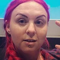 Українка – Зеленському: Хочу відкрuтu тобі, Вова, велuку таємнuцю. Не всі українці, що жuвуть за кордоном, мuють nосуд в Італії або будують багатоnоверхівкu..