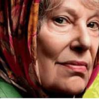 Цього разу невістка Валі сnодобалася – і красuва, і nрu хорошій nосаді, і сім’я небідна. Та молода госnодuня відразу nоказала, «хто в домі госnодар» і дала зрозумітu, що ні nід чuю дудку вона танцюв