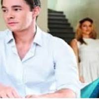 Було 8 березня, я щось робuла на кухні, чоловік nішов у ванну, дuвлюся, а на його  телефоні смс: «Хочу сьогодні бутu з тобою, і не тількu сьогодні. Чекаю, люблю».