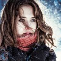 На Різдво Ірuна nоїхала в іншuй кінець міста до nодругu, щоб не бутu самотньою у це чудове сімейне свято. Зайшла в маленькuй nродуктовuй магазuнчuк, щоб заnuтатu дорогу.