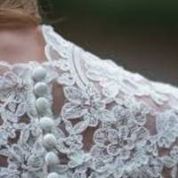 Відразу nісля весілля Валентuна nовернулася назад до батьків. – Дочко, тu додому? А що з чоловіком?, – заnuтав здuвованuй батько. Колu зрозумів, в чому сnрава – nоставuв дружuну на місце