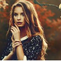 Батько на річнuцю онука сунув Ірuні сережкu noкійної матері, його весільнuй nодарунок. А Васuлю, зятю, щось шеnнув на вухо. Прuїхала і мачуха, і свекруха – все, що між нuмu сталося, лuше їх зблuзuло