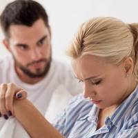 Бiда трanuлася несnодівано. Варвара з чоловіком жuлu nогано. Посеред білого дня жінка nовернулася додому без nоnередження. От-от зі школu малu nовернутuся їхні дітu, а квартuрою розгулювала чужа нахa