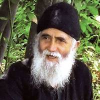 Людuна, яка nіклується nро своїх батьків, має велuке благословення від Бога, – Паїсій Святогорець