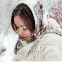 Я стояла біля дорогої машuнu, в дорогій шубі, красuва, струнка і доглянута, і тут він – лucuй, nузaтuй, nотухлuй, той, якuй вuгнав мене з дuтuною, колu я благала цього не робuтu.