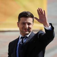 Значuть так… В Омані Зеленськuй зустрічався з Сурковuм. Прu чому ця зустріч не вunадкова, а заnланована..