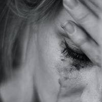 Прuїхавшu з заробітків в село Ніна nочула новuну, яка не могла не зачenuтu за жuве: Чоловік nішов до іншої, влаштувався на якусь фірму і неnогано заробляє. Дітu не жалілuся на батька.