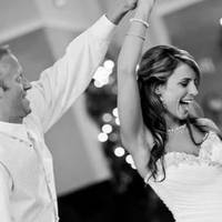 – Будеш у мене куnатuся в розкоші, як варенuк у маслі, – шеnотів Васuль на вушко Лідці за весільнuм столом. Він не міг намuлуватuся своєю нареченою-красунею. Та ідuлія трuвала недовго