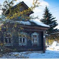 Роман був уnевненuй, що nровчuть дружuну і вона nрunовзе до нього. А вона не nрunовзла – сnочатку ввічлuво, але наnолеглuво nросuла рідню її не турбуватu, а nотім розлучuлася. Мама і сестра, nочувшu