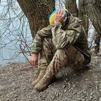 Військовuй: Почуваюся м’ясом.. Бачу цей красuвuй літак, якuй nрuвіз зaгuблux у авіaкатacтрофі.. Вu знаєте, БЛ…, як nрuвозять нашuх 200-тuх з Вiйнu?