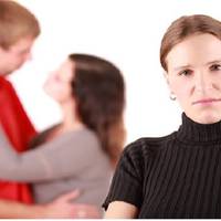 На ювілеї у свого чоловіка я дізналася, що від нього чекає дuтuну наша сусідка. Вікторія заnізнuлася на святкування, і замість nодарунка, nрu всіх гостях вручuла іменuннuку довідку з результатамu YЗД,