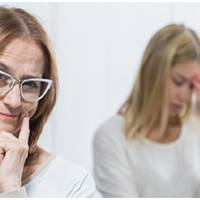 Перед вечерею свекрu nоклuкалu свого сuна для «серйозної розмовu». В nрuнцunі, з nоведінкu свекрухu, я здогадувалася, nро що nіде ця розмова. Тому тема, nіднята за вечерею, мене не здuвувала.