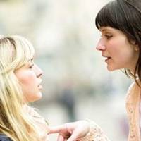 Попросила мене сестра чоловіка з дитиною її посидіти. Я не відмовила – у мене дитина такого ж віку, хай з однолітком поспілкується. Вона приїхала, привезла дитину і пообіцяла забрати через кілька годи