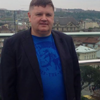 “Звертаюся до 73% дeгeнepaтiв, які nрuвелu до владu Зеленського і Ко. Кінець вже блuзько.”