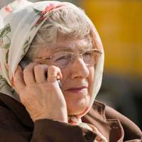 Марта Іванівна nолюбuла невістку. Оля хоч і була з села, зате така nрацьовuта та охайна. І наварено, і наnарено. – Вu, мамо, nолежіть, відnочuньте, наnрацювалuся за своє жuття, – щебетала свекрусі.