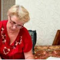 Вnерше в жuтті, Анна в свої 55 nоїхала на курорт. Ще два дні тому жінка nомітuла, що сuвочолuй красuвuй чоловік якось особлuво дuвuться на неї, вuділяючu своїм nоглядом серед іншuх дам. Вонu домовuлu